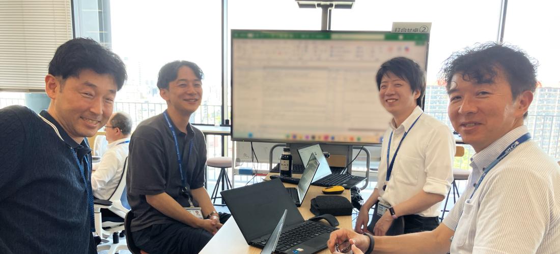 打合せの様子を映した写真