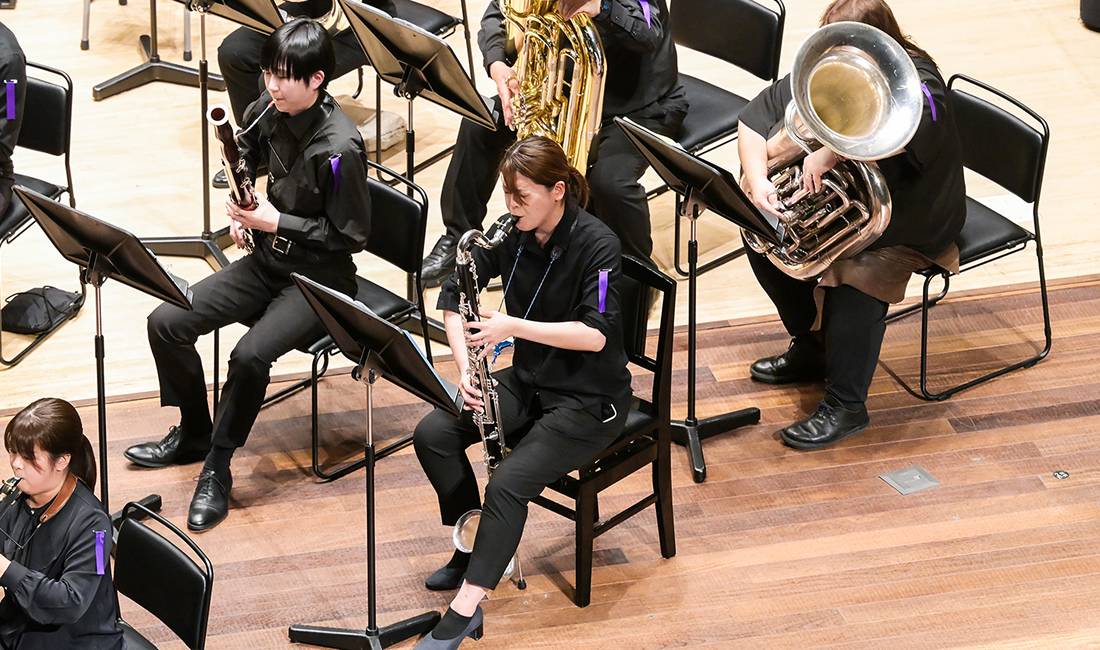 バンドフェスティバルで藤田さんが演奏する様子