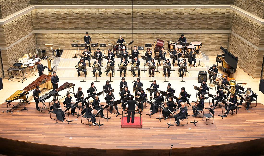 バンドフェスティバルで演奏するNTT西日本大阪吹奏楽団