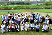 Participation in the "Nagara River Beautification Campaign