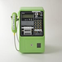 写真：2005（平成17）年 新形ディジタル公衆電話機