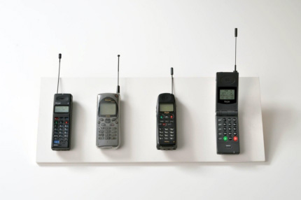 写真：携帯電話の歴史が学べる展示コーナー