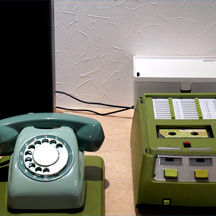 写真：SL1号福祉電話装置（シルバーホンあんしん） 